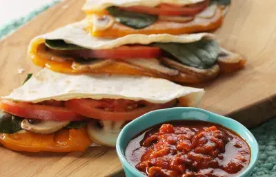Quesadillas de Champiñones, Queso y Espinaca Quesadillas de Champiñones, Queso y Espinaca