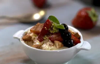 ESPUMA DE VAINILLA Y LIMÓN CON FRUTA CARAMELO