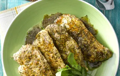 Pollo con finas hierbas y Gratinado de Papas con Alcachofas Pollo con finas hierbas y Gratinado de Papas con Alcachofas