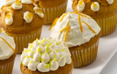 Queque de Zanahoria con Frosting de Naranja