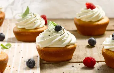 Quequitos de chía y frosting condensado Quequitos de chía y frosting condensado