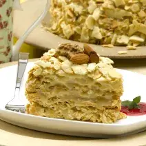 Torta Artesanal de Hojarasca con Manjar Casero