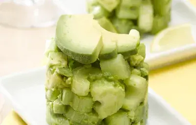 Ensalada de apio con palta Ensalada de apio con palta