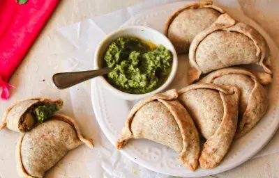 Mini empanadas integrales de pino de champiñón Mini empanadas integrales de pino de champiñón