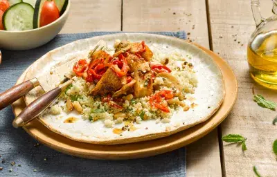 Pollo salteado con cous cous y frutos secos Pollo salteado con cous cous y frutos secos