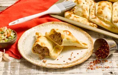 Empanada de Carne al merkén Empanada de Carne al merkén