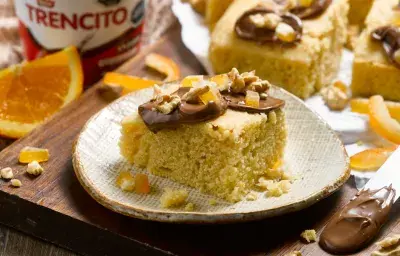 Pastel Húmedo de Naranja y Chocolate Pastel Húmedo de Naranja y Chocolate