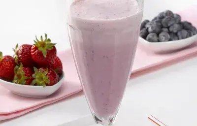 Batido de Leche evaporada y Berries Batido de Leche evaporada y Berries