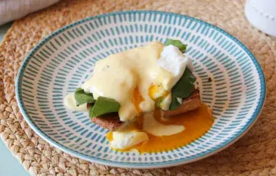 Huevos benedictinos saludables Huevos benedictinos saludables
