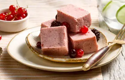 Cubos helados de Coco, Cranberries y Plátano Cubos helados de Coco, Cranberries y Plátano