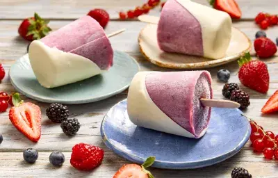 Paletas de Berries y limón Paletas de Berries y limón