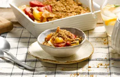 Crocante de canela y fruta asada Crocante de canela y fruta asada