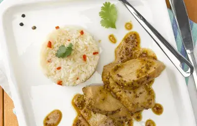 Pollo Estilo Oriental con Arroz Blanco Pollo Estilo Oriental con Arroz Blanco