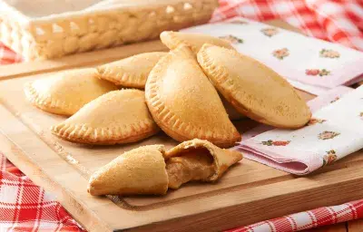 Empanadas de Pera con Manjar Empanadas de Pera con Manjar