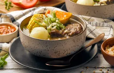 cazuela de vacuno