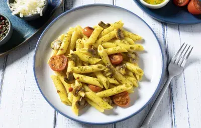 Pasta salteada en mantequilla