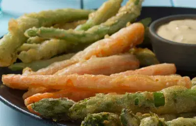 Vegetales verdes en Tempura de Cerveza y Salsa Picante