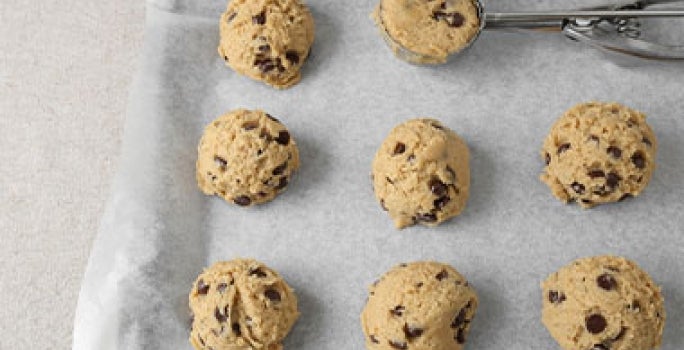 Masa de galletas con chips de chocolate. Masa de galletas con chips de chocolate.