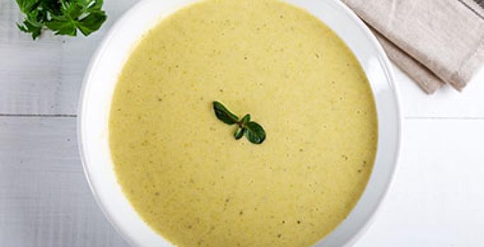 La salsa bechamel también se puede usar para preparar cremas. La salsa bechamel también se puede usar para preparar cremas.