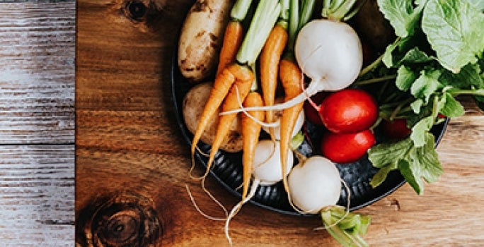 En la comida de Vietnam se usan verduras frescas Verduras frescas que se usan con frecuencia en la comida de Vietnam.