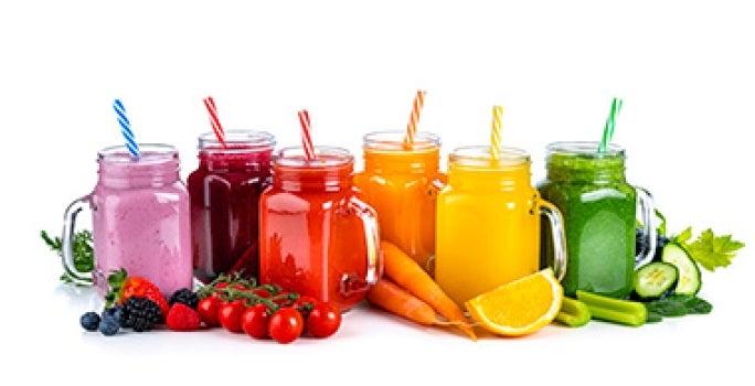 Jugos de diferentes tonalidades con los colorantes comestibles Jugos de diferentes tonalidades con los colorantes comestibles