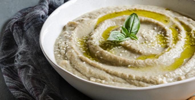 Licuadora de inmersión para hacer hummus Licuadora de inmersión para hacer hummus