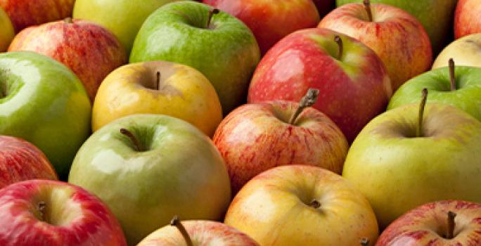 Manzanas verdes y rojas para hacer postres Manzanas verdes y rojas para hacer postres