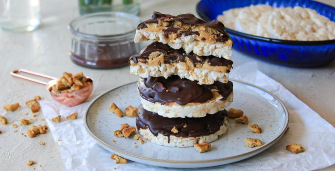 Snack de galletas de arroz, mantequilla de maní y galletas Museo®