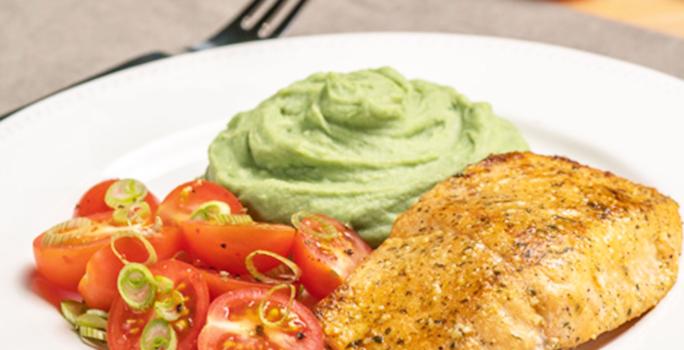 Salmón al Sartén con Puré de Espinacas