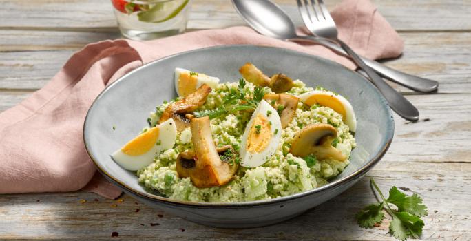 Ensalada de cous cous con cremoso de palta y verduras