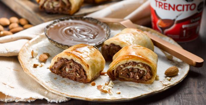 Rollo de Chocolate y Almendra