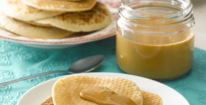 Hot Cakes con Salsa de Manjar