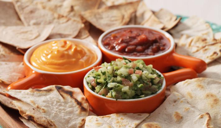 Tortillas Crocantes con Trilogía Picante