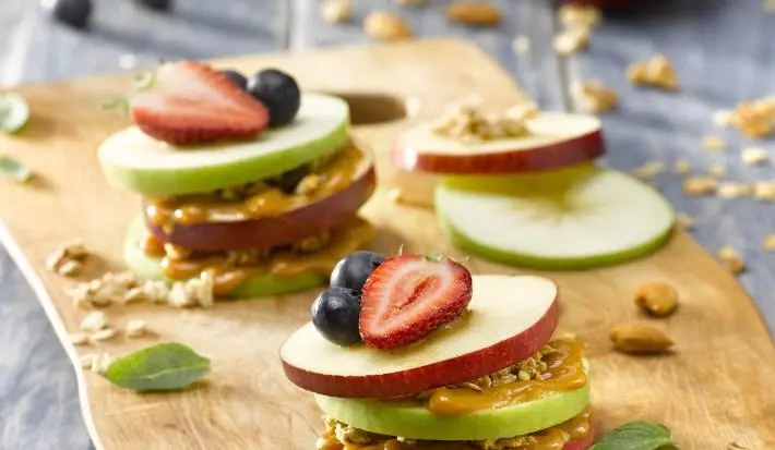 Manzanas con Manjar y Granola