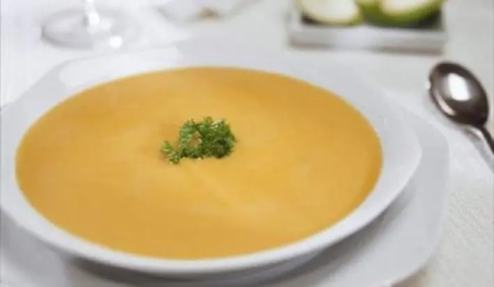 Crema de Zapallo y Manzana al Curry