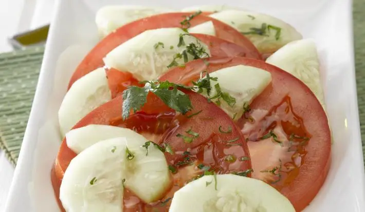 Ensalada de Pepino con Tomate