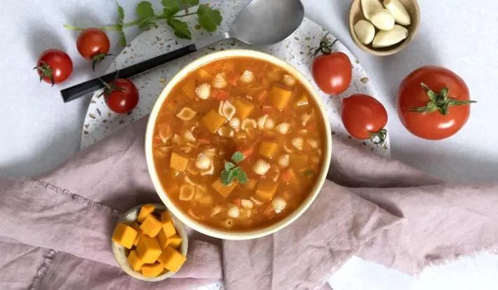 Sopa atomatada de caracolitos