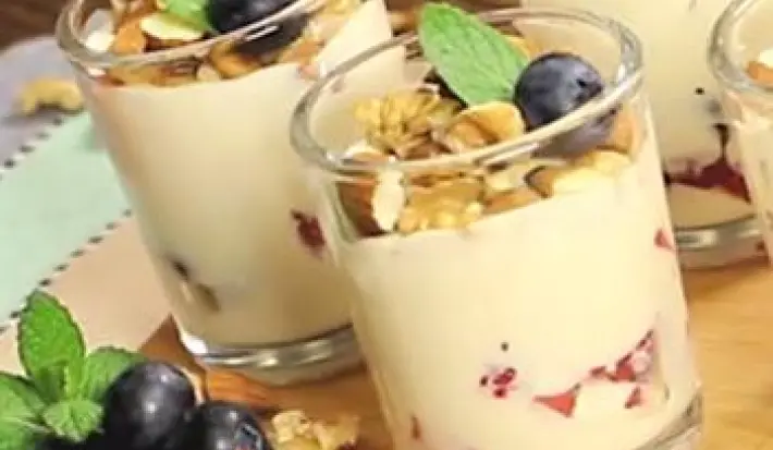 Shot de Yoghurt, Manjar y Berriesr