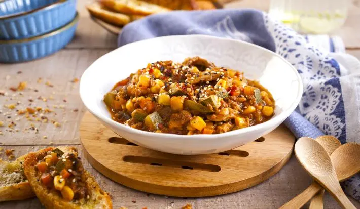 Guiso atomatado con verduras veg