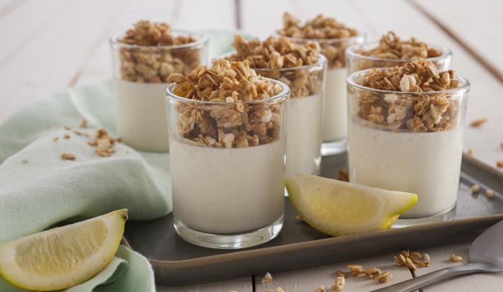 Vasitos de limón y granola