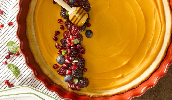 Pie de Calabaza con Miel y Berries