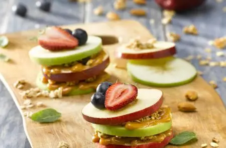 Manzanas con Manjar y Granola