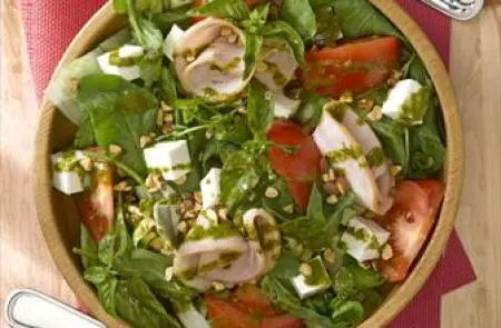 Ensalada de Brotes a la Italiana