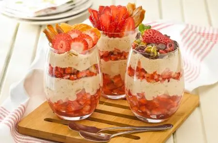 Postre de Dátiles y Frutilla sin Azúcar