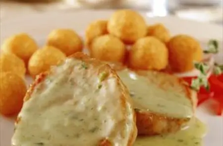 Chuleta de Cerdo con Salsa de Finas Hierbas