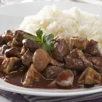 Lomo Guisado Estilo Bourguignonne